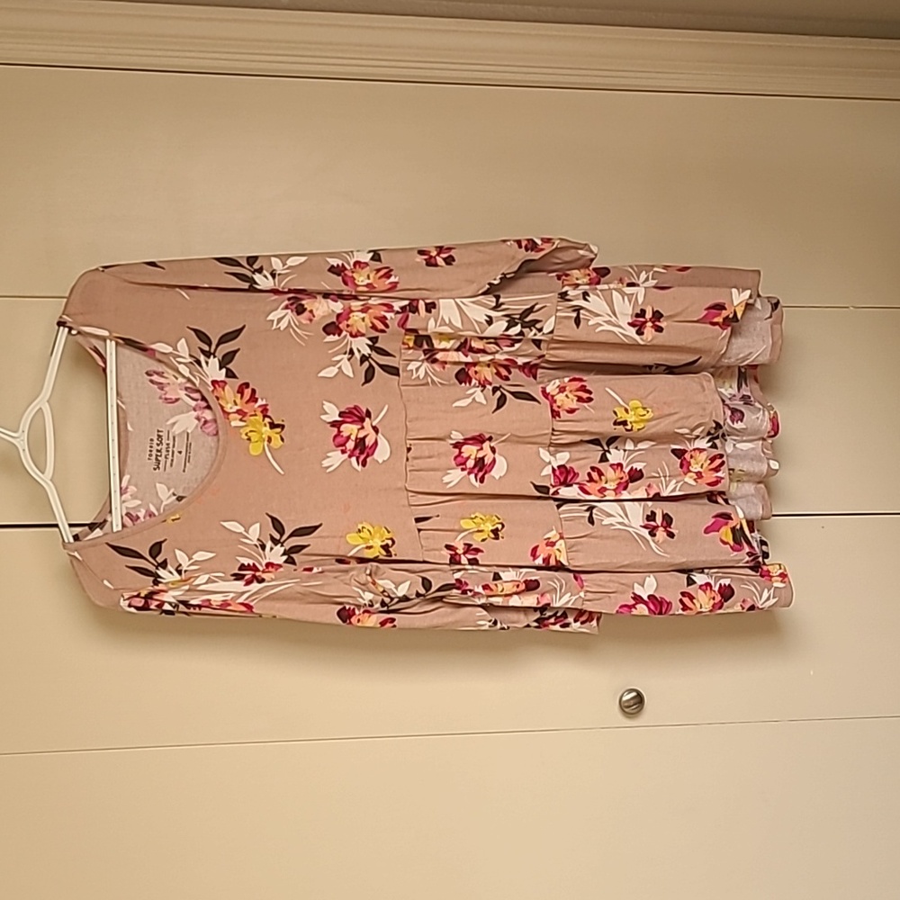Torrid Long sleeve floral blouse size 4